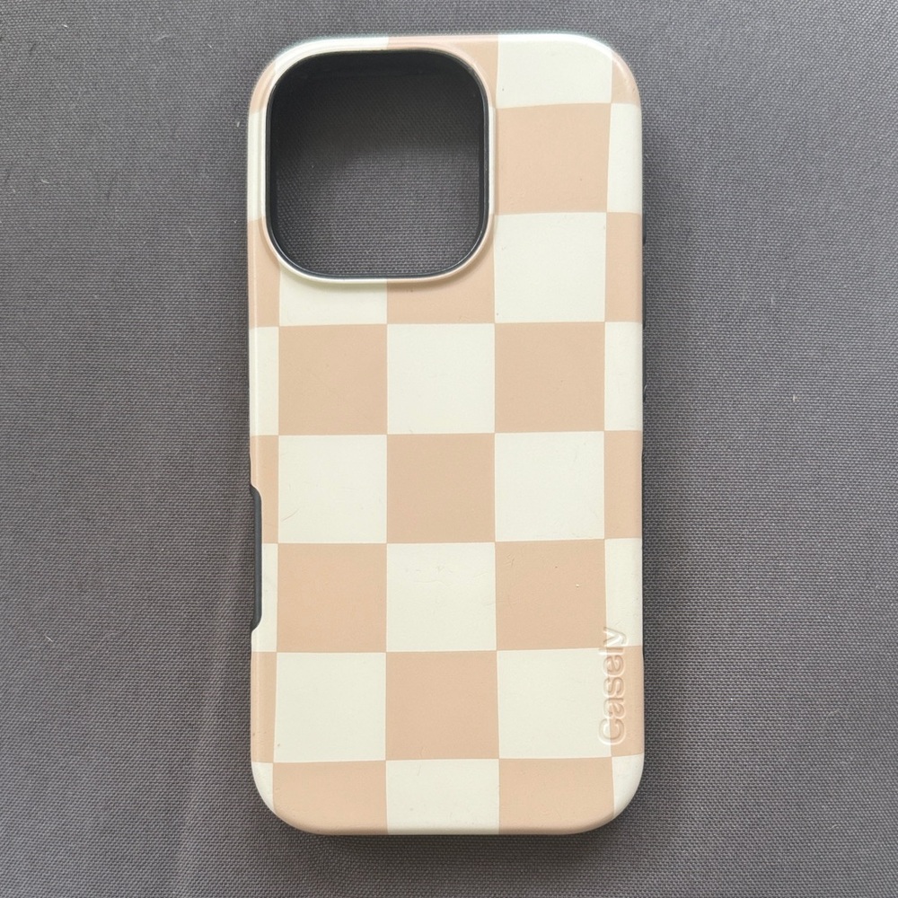 Casely iPhone 16 pro MagSafe case